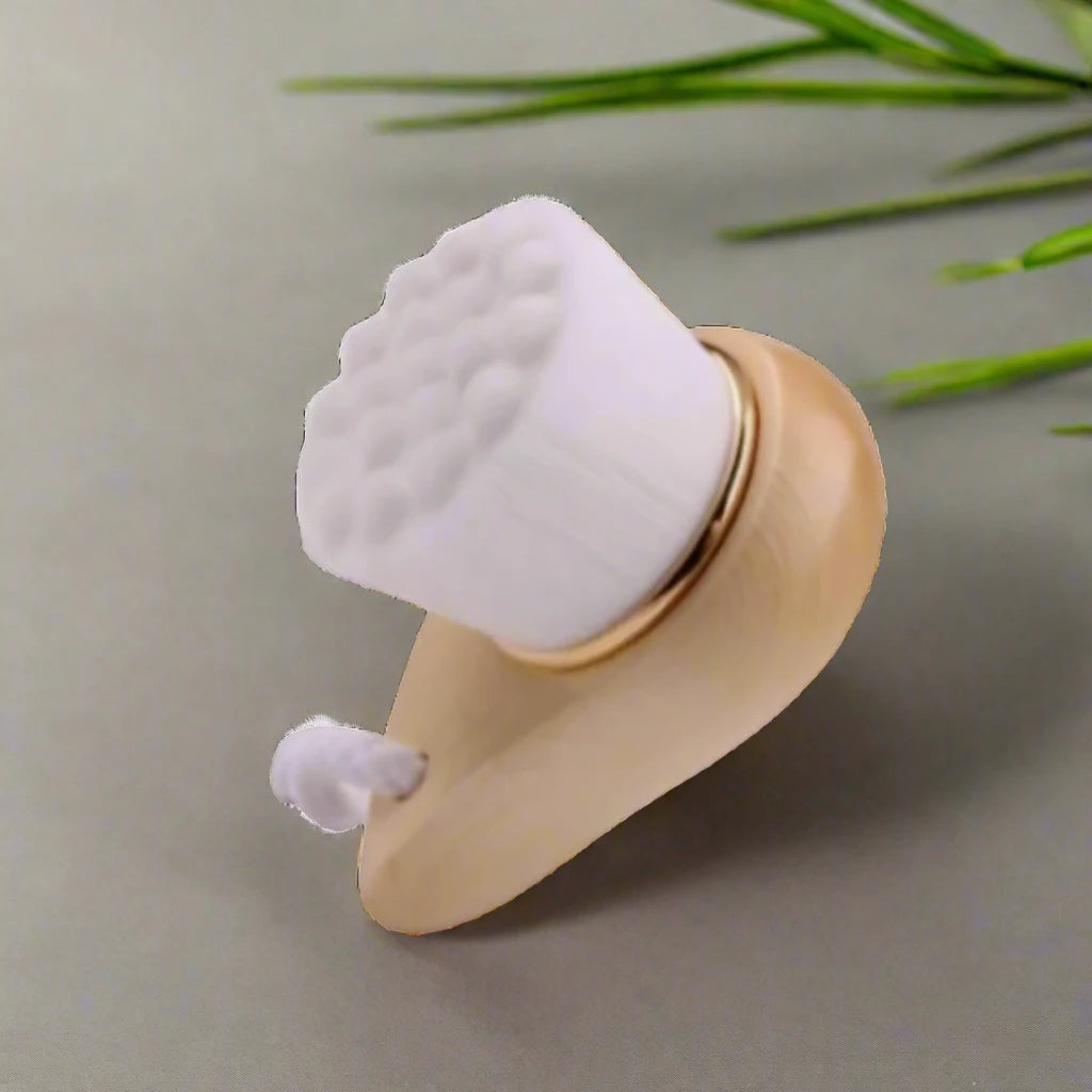 Bamboo Handle Facial Brush 
